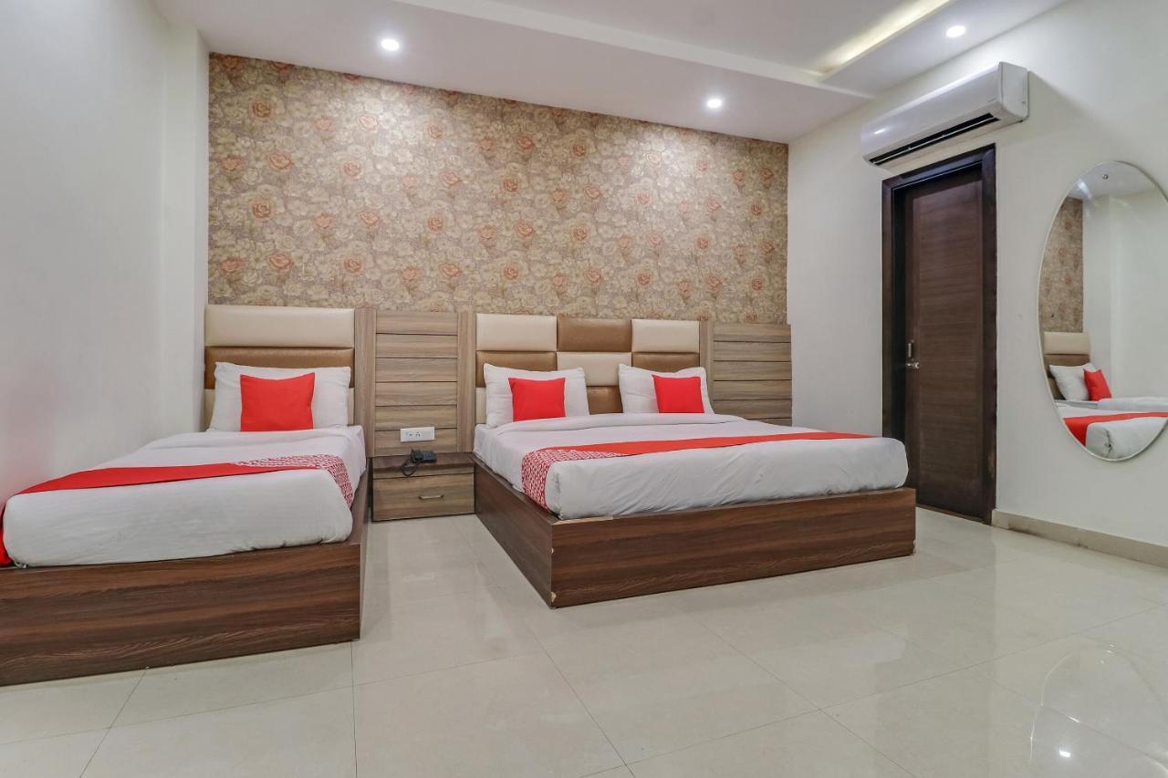 Oyo 72989 J K Classic أمريتسار المظهر الخارجي الصورة